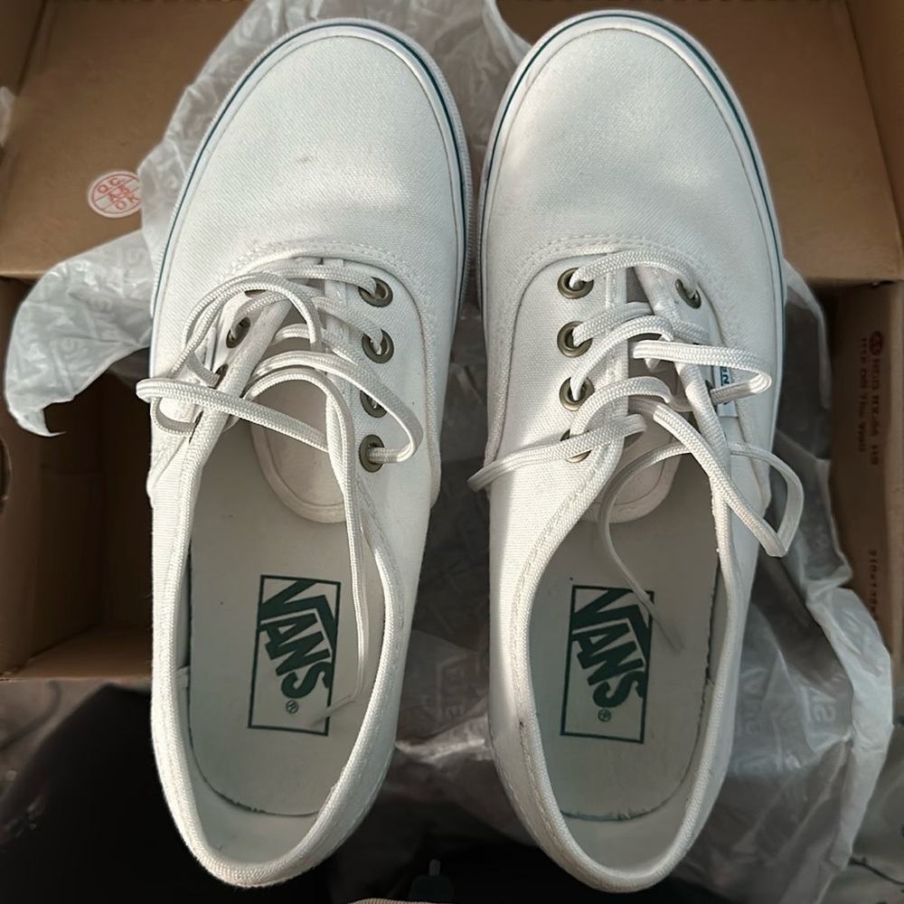 Women’s white Vans 7.0